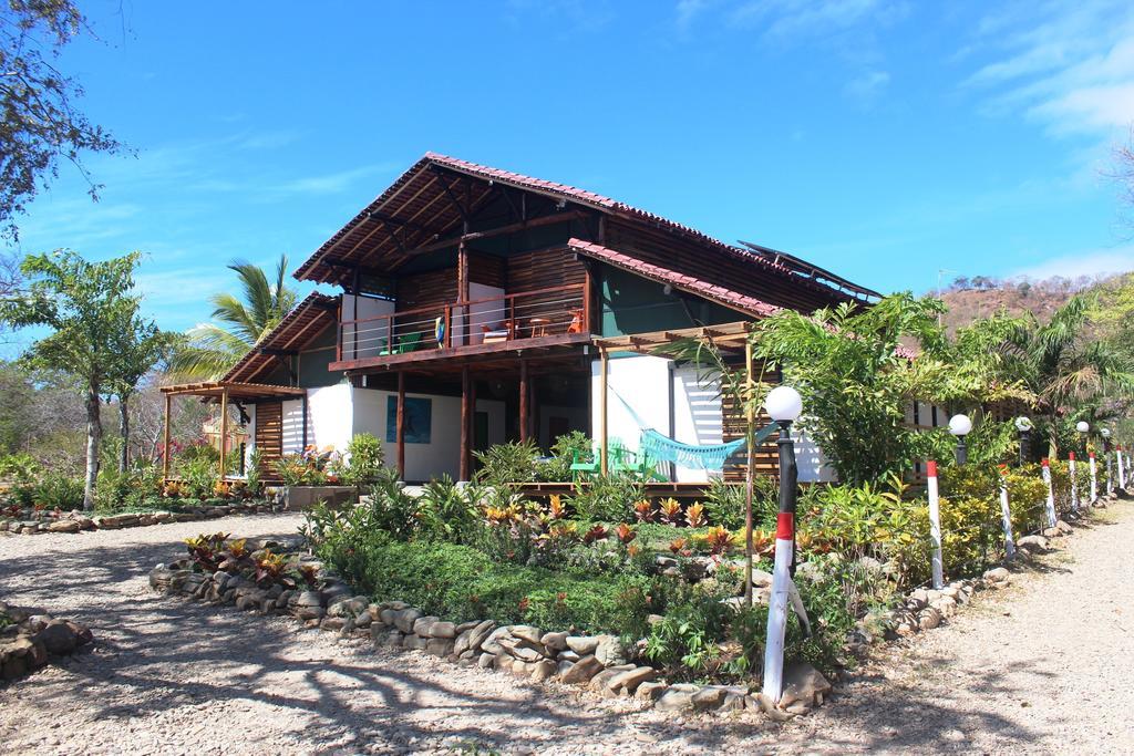 Playa Hermosa Eco Lodge